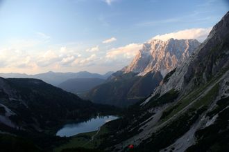 Wettersteinmassiv mit Seebensee