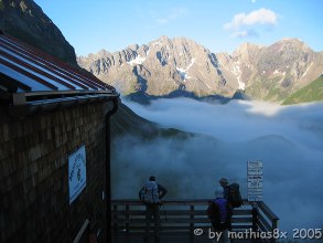 Memminger Huette im Morgenlicht